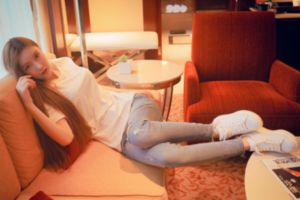 经典成人荒岛的女人视频观看_BD英语完整视频观看